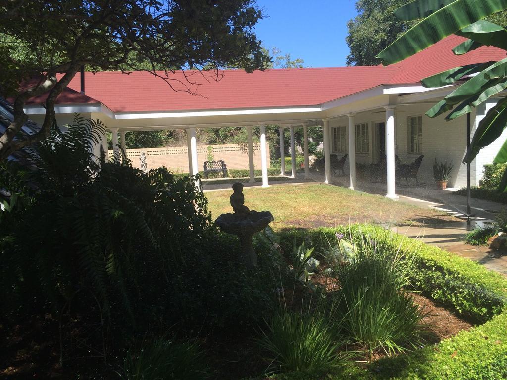 Belle Oaks Inn Gonzales Exteriör bild