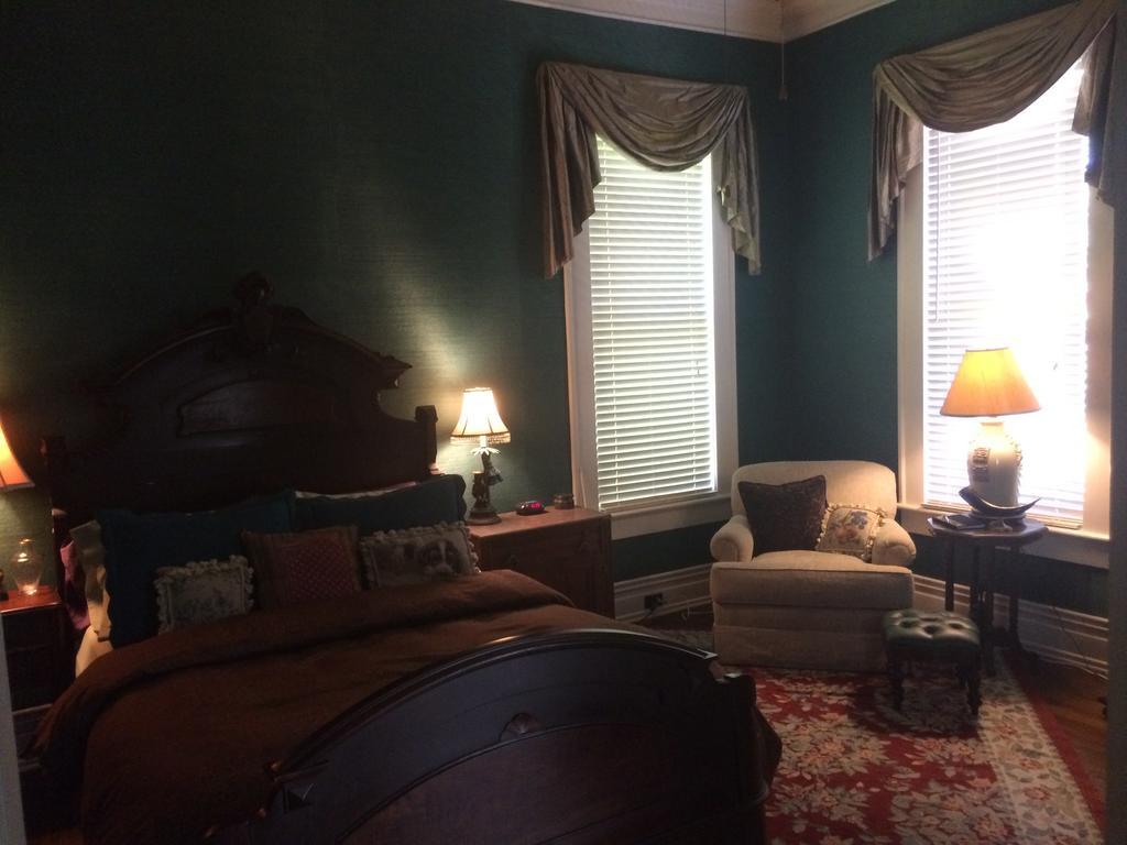 Belle Oaks Inn Gonzales Rum bild
