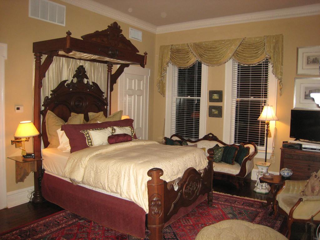 Belle Oaks Inn Gonzales Exteriör bild